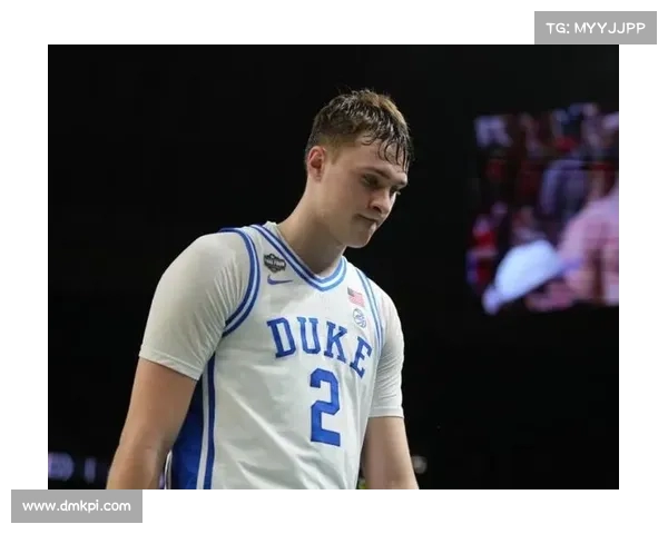 萧华亲临观战 NBA准状元弗拉格16分9篮板 带领杜克大胜中国男篮晋级四强